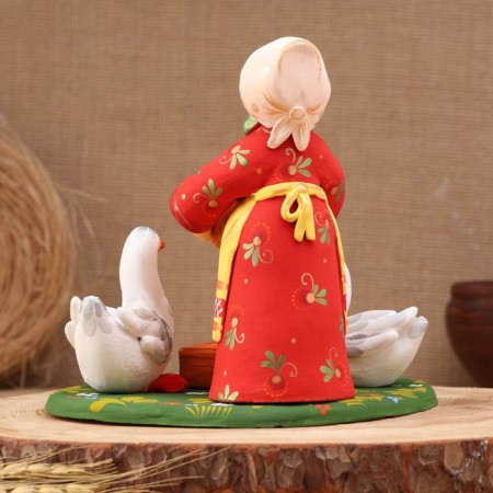 Kovrov toy "Baryshnya feeds geese", ceramics-3
