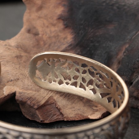 Carved "fertility", average bracelet, brass-2