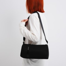 Youth bag with zipper, black color