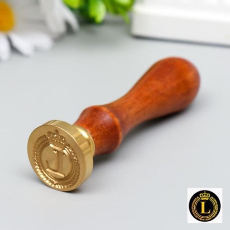 Printing for wax with a wooden handle "Crown with the letter L" 9x2.5x2.5 cm