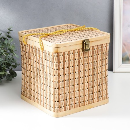 Bamboo Bamboo Bamboo Bambo with a cord 22x22x22 cm