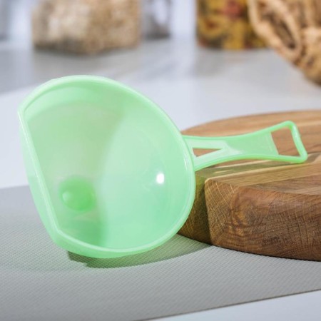 Plastic funnel with a handle, 19 × 12 × 9 cm, color mix-1