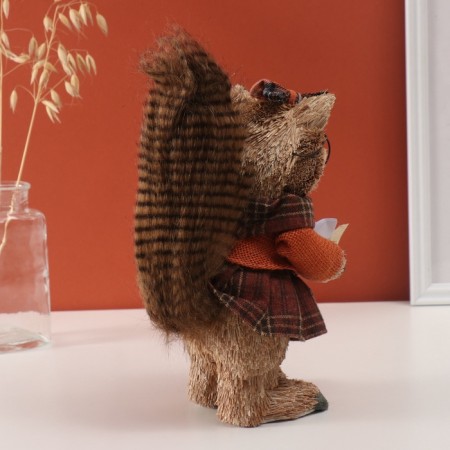 Decor "Squirrel with glasses with a book" 16x15x23 cm-2