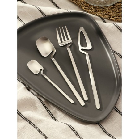 A set of cutlery of stainless steel Magistro Wave, 4 objects, silver color