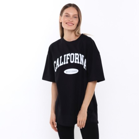 Female T-shirt, black color, Oversize size (42-46)