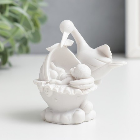 Figure Polystone "Stork with the baby" 7.5x5x6.2 cm