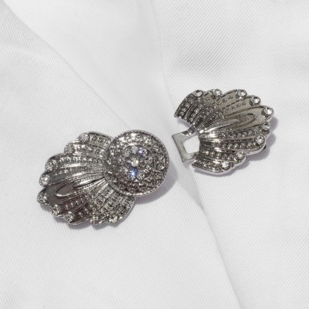 Cardigan clamp "feathers", white color in silver-3