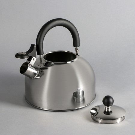 A stainless steel kettle with a whistle, 2.5 liters-1