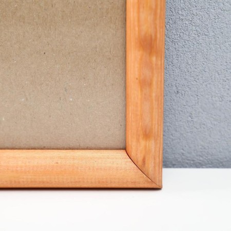 Photo frame 50x70 cm walnut (plastic screen)-1