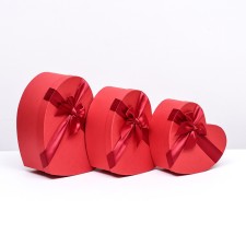 A set of boxes 3 in 1 heart 31 x 28 x 13.5; 27 x 24 x 12; 23 x 20 x 10.5 cm