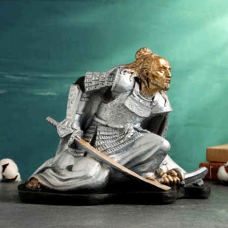 Figure "Samurai" silver 32x20x25cm
