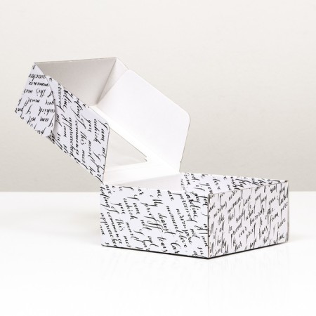 Self -charged box, with a window, "Letter" 19 x 19 x 9 cm-3