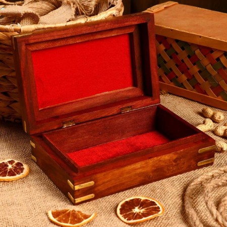 Casket "Elephants" wood 20x13x6 cm-1