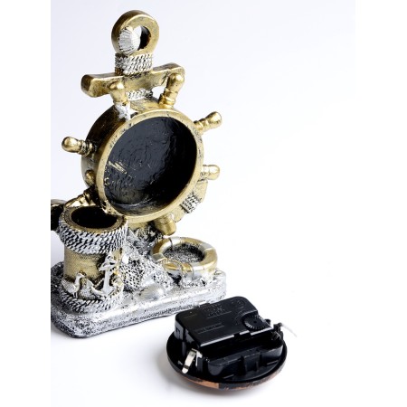 Table interior clock, “helm” on batteries, 13.5 × 7.5 × 20.5 cm, D-8 cm-3
