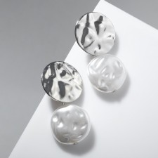 Earrings with pearls 