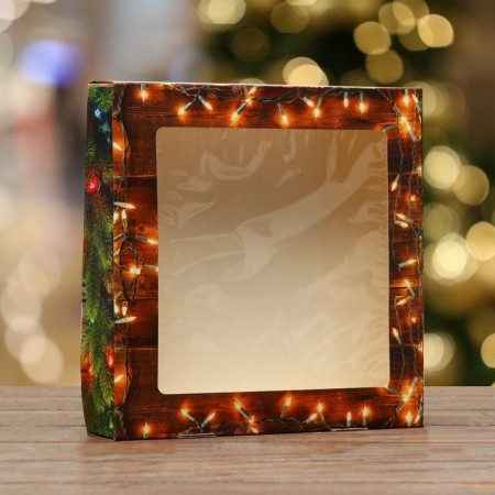 Folding box with the "Merry Christmas" window 20 x 20 x 4 cm
