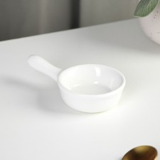 Ceramic sauce with the handle of the Classic shares, 30 ml, 10 × 6 cm, white color