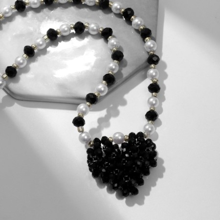 Crystal pendant with Mallorca, wicker heart, black and white color in gold