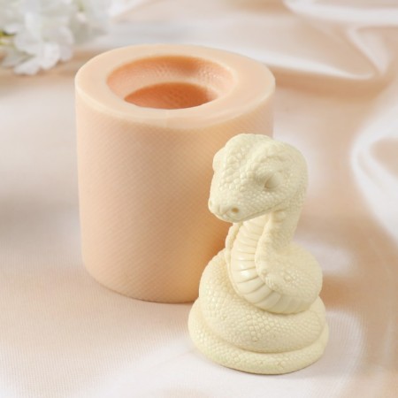 Silicone Mold "Snake No. 5" 9x6x6 cm