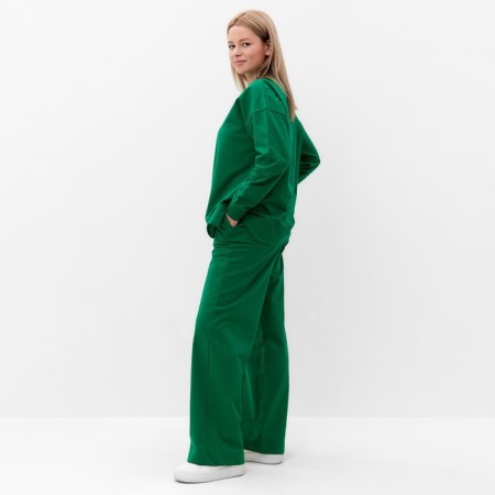 Women's costume (sweatshirt/pants), green color, size 50-4