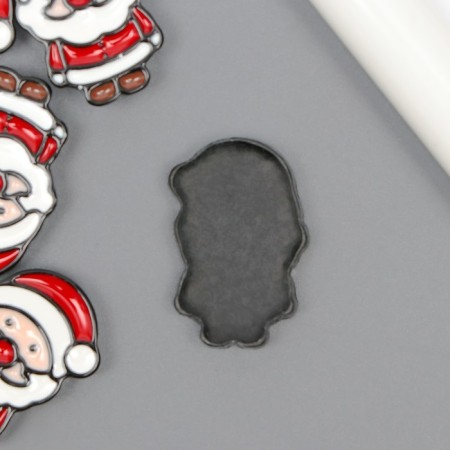 Decor for creativity plastic "Santa Claus" 2.8x1.9x0.5 cm-1