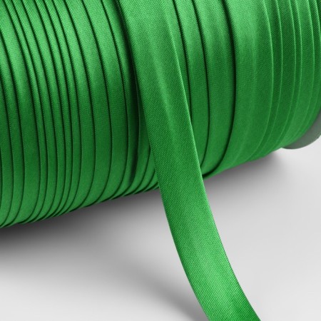 Stroke, satin, 15 mm × 132 ± 1 m, green color No. 9058-1