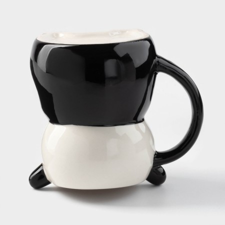 Ceramic mug "Panda", 480 ml, white and black color-1