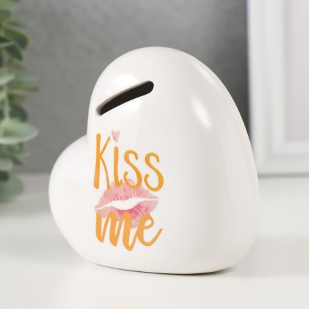 Копилка керамика "Белое сердце - Kiss me" 11х5х10,5 см-1