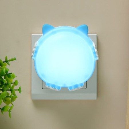 A nightlight with a lighting sensor "Council" LED MIX 8.5x2.5x8.5 cm Risalux-2
