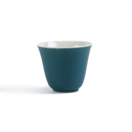 A set for a tea ceremony of 4 items per 2 people: a cup of 55 ml, a kettle 400 ml-4
