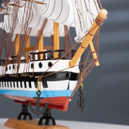 The ship souvenir medium "Victory", sides of a tricolor, white sails, 32 x 32.5 x 7 cm-1