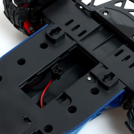 Radio -controlled machine "Shokukar", 1:16, works on the battery, the color of the blue-4