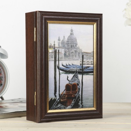 Key of "gondola" wenge 15x21 cm-1