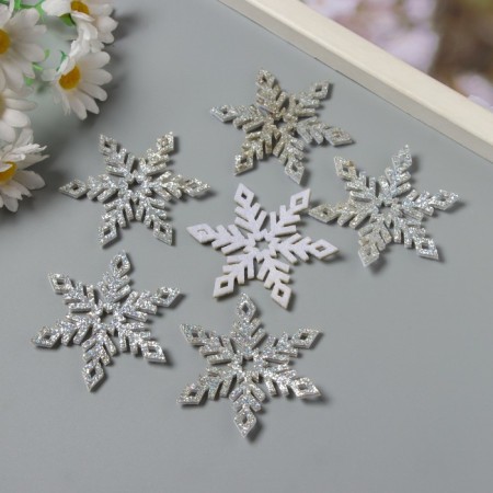 Decor for the creativity of the felt "Snowflake" holography 6x6 cm-1