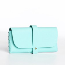 Case for glasses on the clue, the color is turquoise