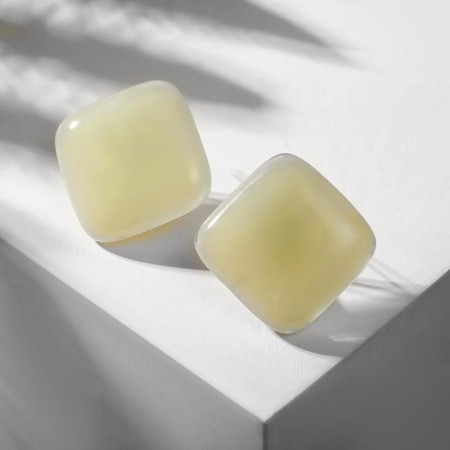 Holding glass earrings "rhombus", white color