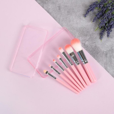 A set of makeup brushes, 7 items, in a plastic case, color mix-6