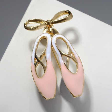 Brooch "Poins", pink color in gold