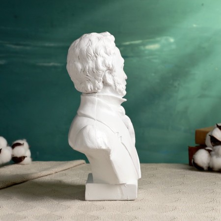 Bust Pushkin A.S., White 21x25cm-3