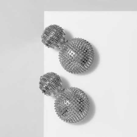 Clips "relief", silver color
