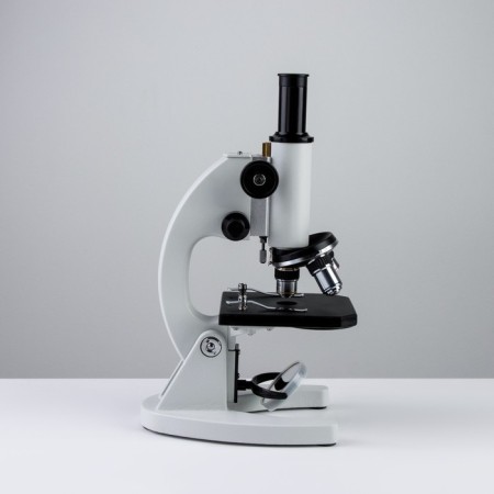 Laboratory microscope in the case-3