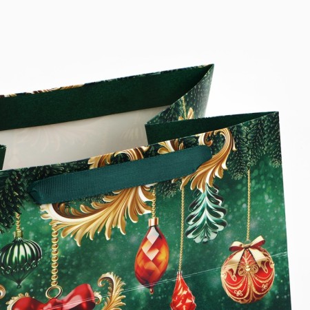 Gift package with a wide bottom "Happy New Year", 25 x 19 x 18 cm, New Year-5