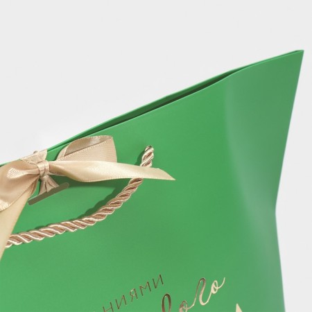 Gift package "Happines", 30 x 27.5 x 12 cm, New Year-4