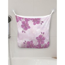 Organizer in a bath on suction cups 