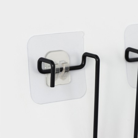 The holder is universal, 14 × 15 cm, the color is black-5