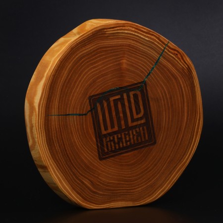 Grootboard from the saw of Wild Kitchen, D = 160-200 mm, thickness 30 mm, a solid massif of the cedar-2