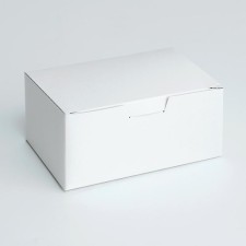 The box is folding, for chicken wings. Nuggetsov, 15 x 9.5 x 7 cm