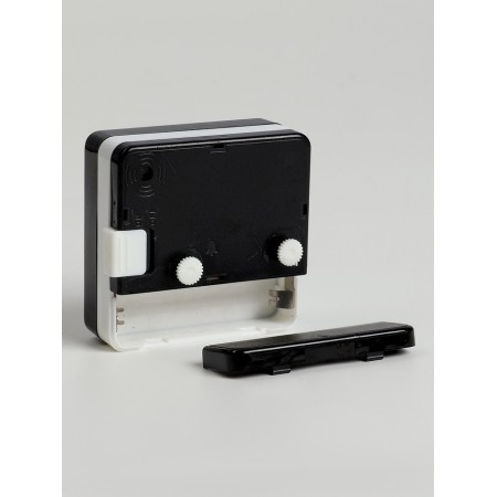 Watch alarm clock, on batteries, with backlight, 5.6 x 5.6 x2.5cm, dial d-5 cm-3
