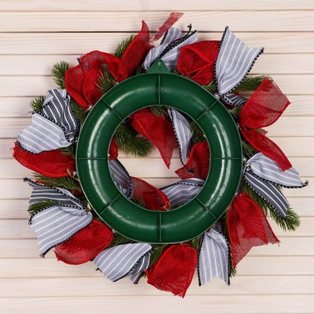 New Year's wreath d- 28 cm "Cozy fairy tale" striped and red ribbons-2