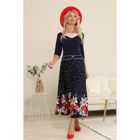 Women's dress, size 46-6